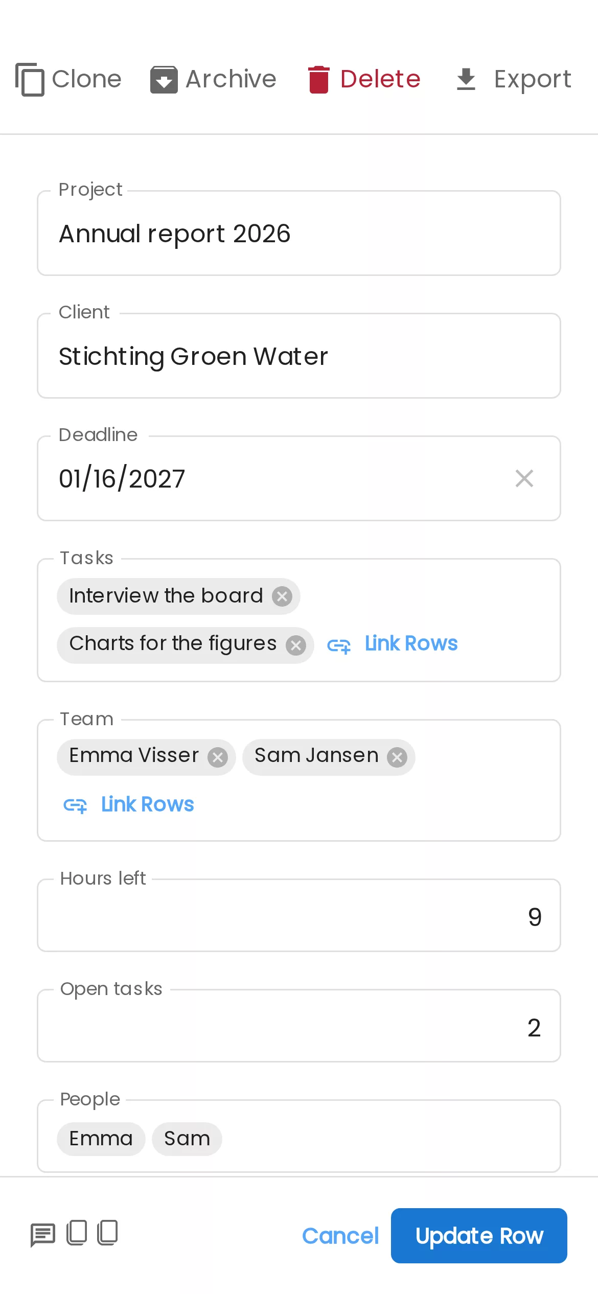 A project on a phone: tasks and team as chips, with Link rows buttons, and the calculated fields below